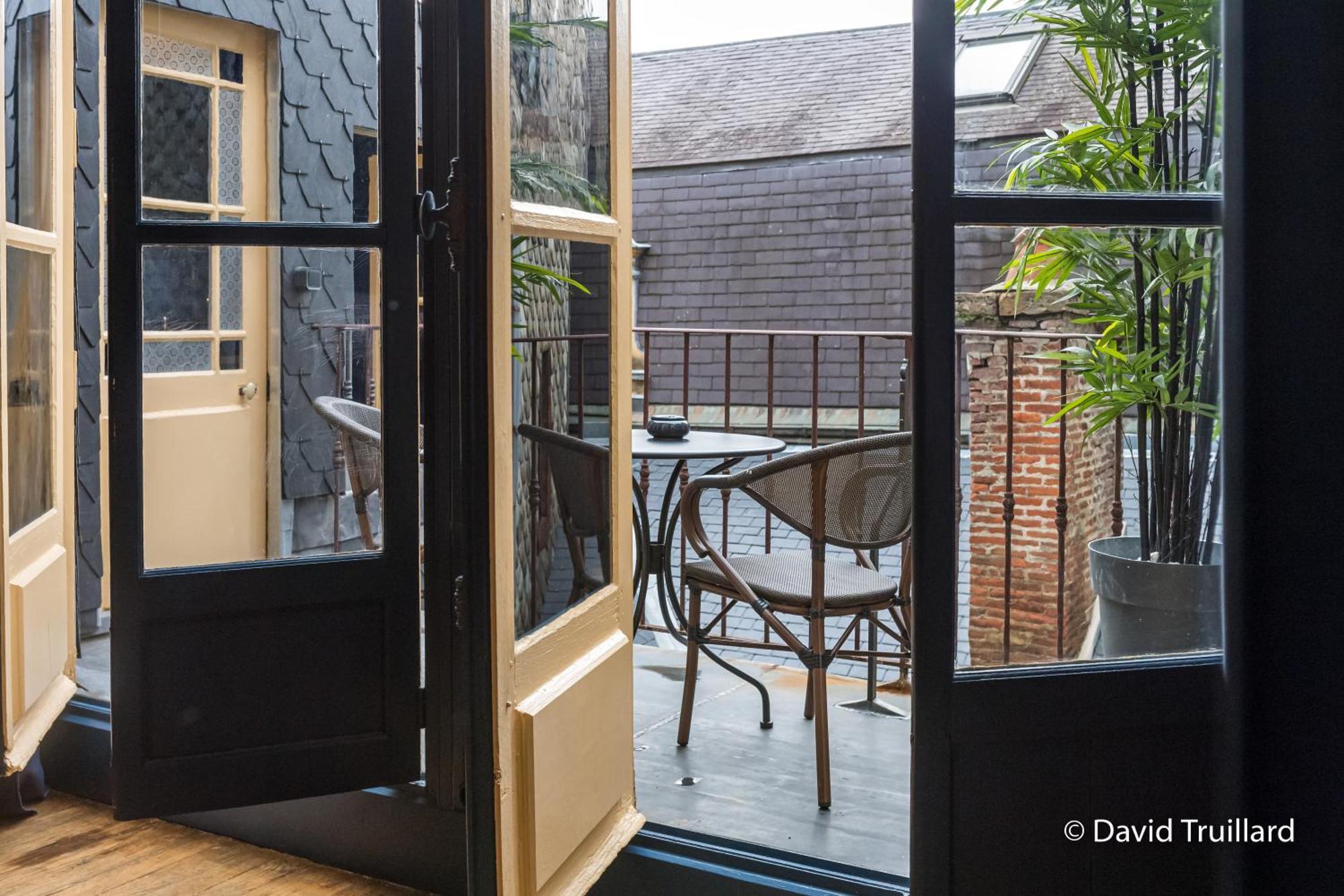 Suites Mana- Studio Art Ducal Avec Terrasse Sur L'Arriere De La Place Ducale Parking Inclus Charleville-Mézières Kültér fotó